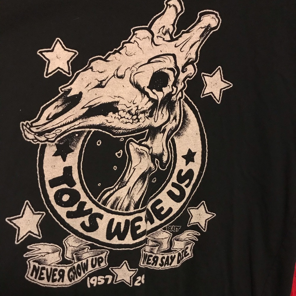 Beast wreck never forget toys r us shirt medium